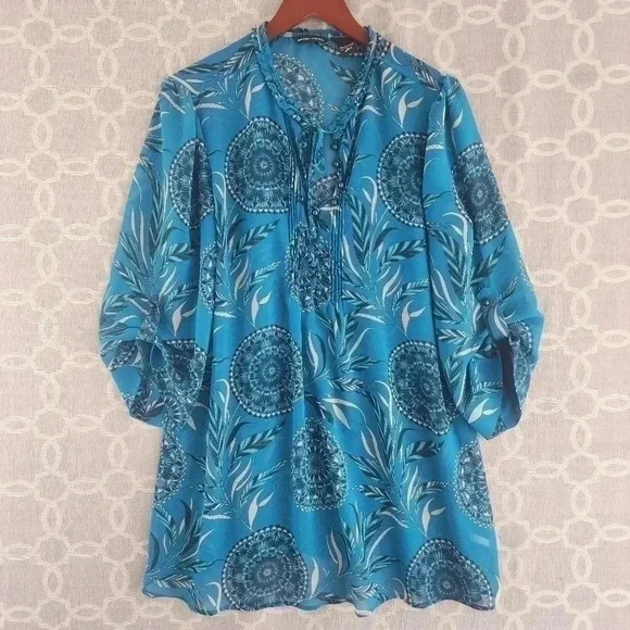 New York & Company Leaves Pattern Button Up Keyhole Chiffon Blouse L - Picture 1 of 9